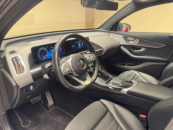 Mercedes-Benz EQC400 17 of 30