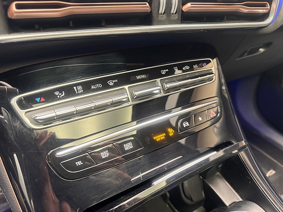 Mercedes-Benz EQC400 27 of 30