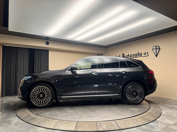 Mercedes-Benz EQC400 2 of 30