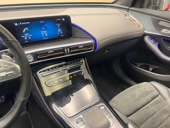 Mercedes-Benz EQC400 25 of 30