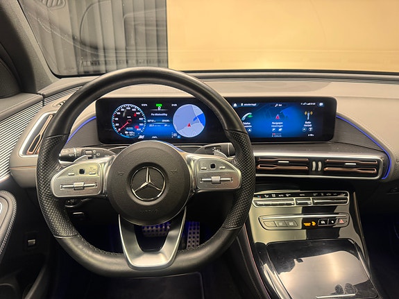 Mercedes-Benz EQC400 18 of 30
