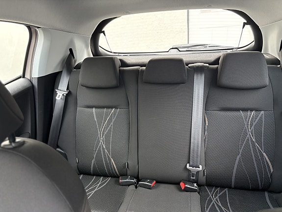 Peugeot 208 18 of 30