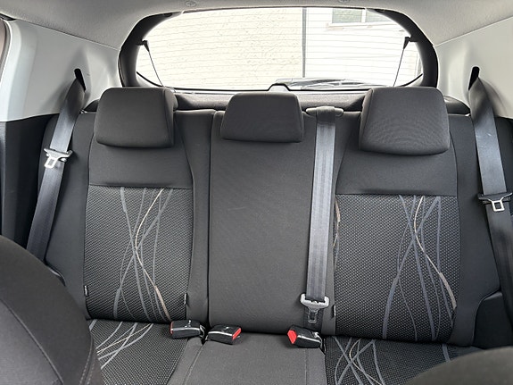 Peugeot 208 19 of 30