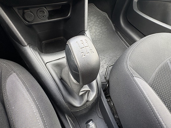 Peugeot 208 29 of 30
