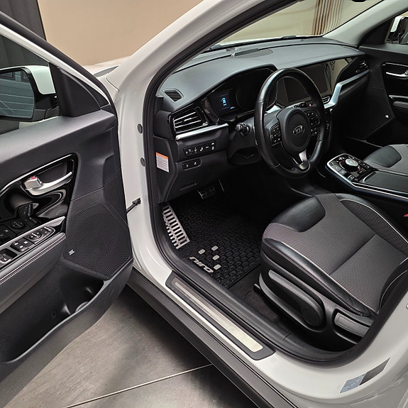 Kia Niro 9 of 30