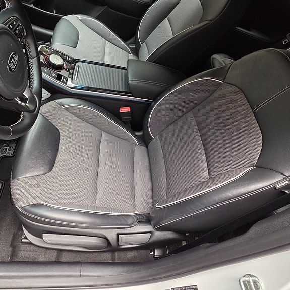 Kia Niro 14 of 30