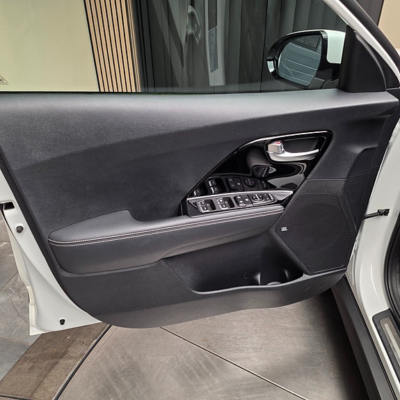 Kia Niro 10 of 30