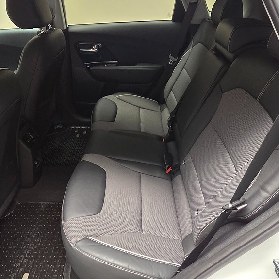 Kia Niro 27 of 30