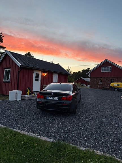 BMW 740d 4 of 7