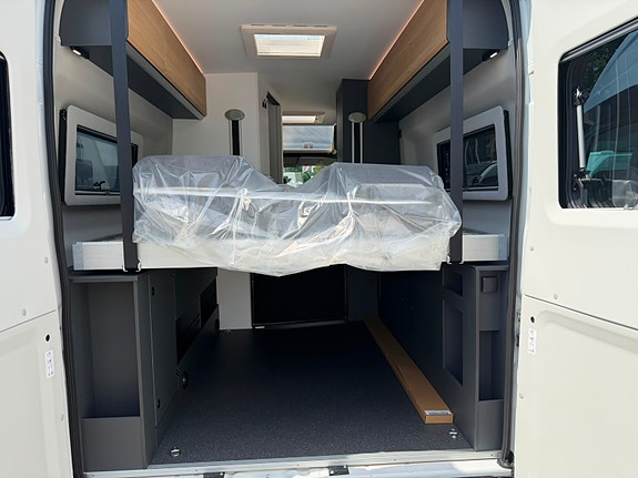 Adria Twin 640 SGX WHITE EDITION 2/140HK/Krok/Aut/Solcelle/Sykkelstativ/Markise + 6 of 24