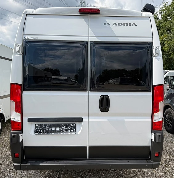 Adria Twin 640 SGX WHITE EDITION 2/140HK/Krok/Aut/Solcelle/Sykkelstativ/Markise + 4 of 24