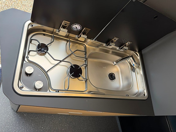 Adria Twin 640 SGX WHITE EDITION 2/140HK/Krok/Aut/Solcelle/Sykkelstativ/Markise + 12 of 24