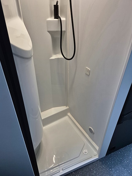 Adria Twin 640 SGX WHITE EDITION 2/140HK/Krok/Aut/Solcelle/Sykkelstativ/Markise + 18 of 24