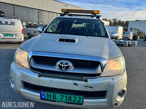 Toyota HiLux 5 of 30