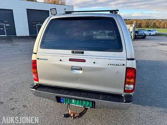 Toyota HiLux 10 of 30