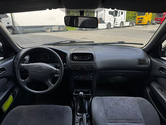 Toyota Corolla 24 of 29