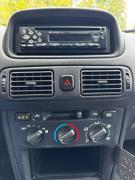 Toyota Corolla 27 of 29