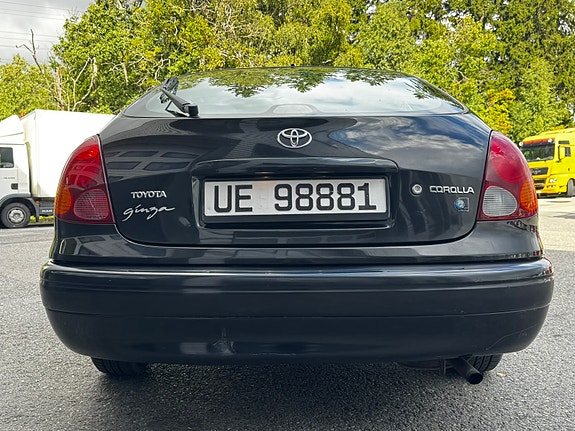 Toyota Corolla 13 of 29