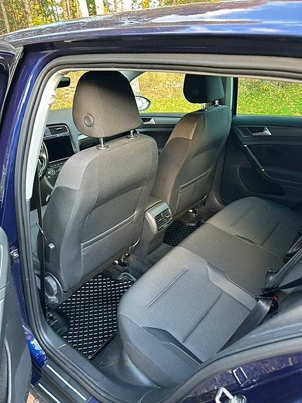 Volkswagen e-Golf VII 4 of 4