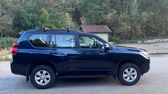 Toyota Land Cruiser 9 of 30