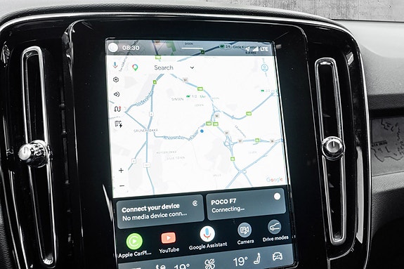 Volvo EX40 13 of 29