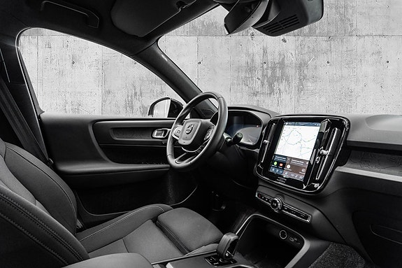 Volvo EX40 26 of 29
