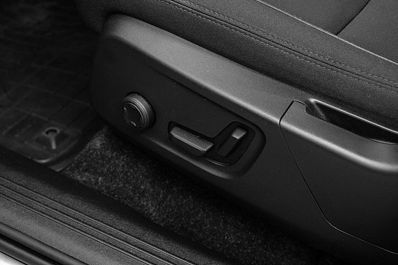 Volvo EX40 19 of 29