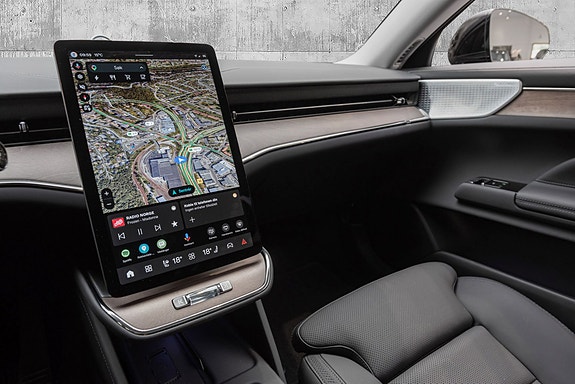 Volvo ES90 16 of 30
