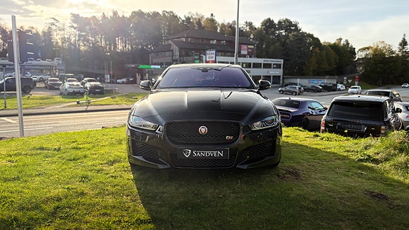 Jaguar XE 3 of 30
