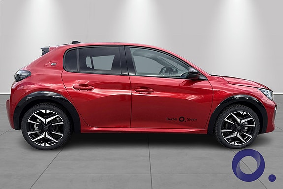 Peugeot e-208 7 of 26