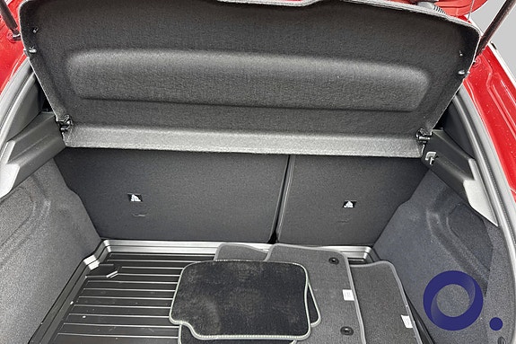 Peugeot e-208 5 of 26