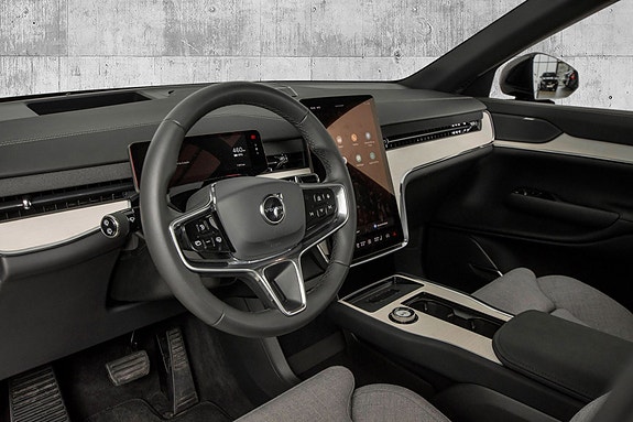 Volvo EX90 18 of 26