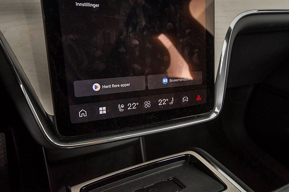 Volvo EX90 16 of 26