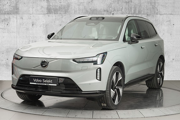 Volvo EX90 3 of 26