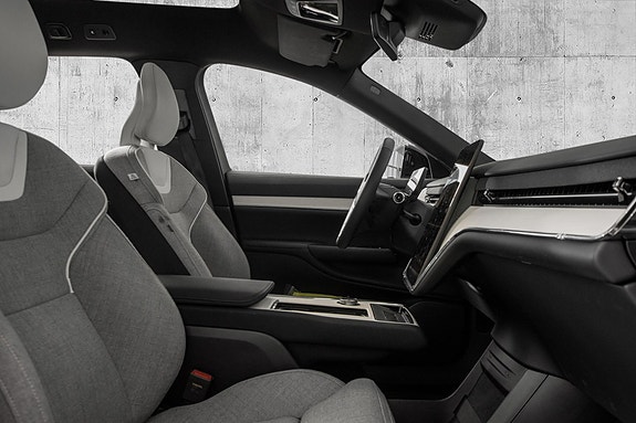 Volvo EX90 26 of 26