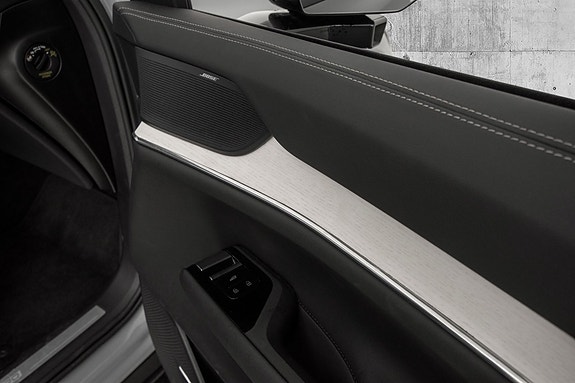 Volvo EX90 25 of 26