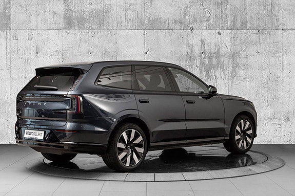 Volvo EX90 10 of 29