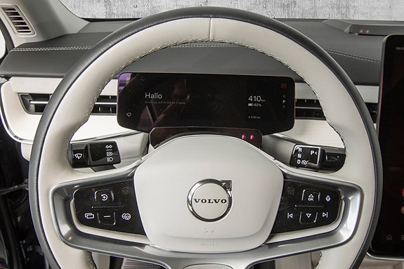 Volvo EX90 14 of 29