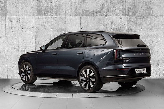 Volvo EX90 8 of 29