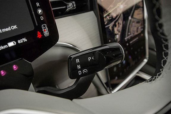 Volvo EX90 21 of 29