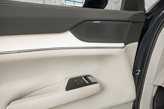 Volvo EX90 23 of 29