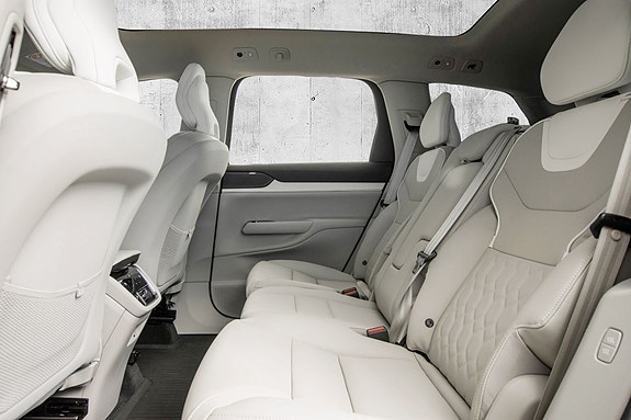 Volvo EX90 24 of 29