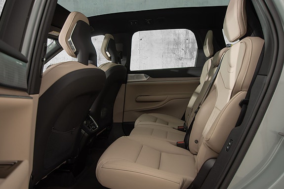 Volvo EX90 20 of 27