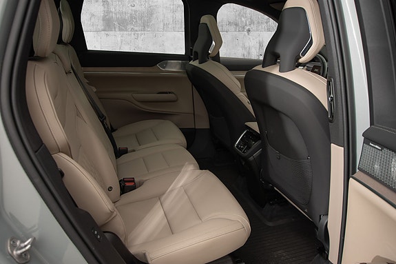 Volvo EX90 23 of 27