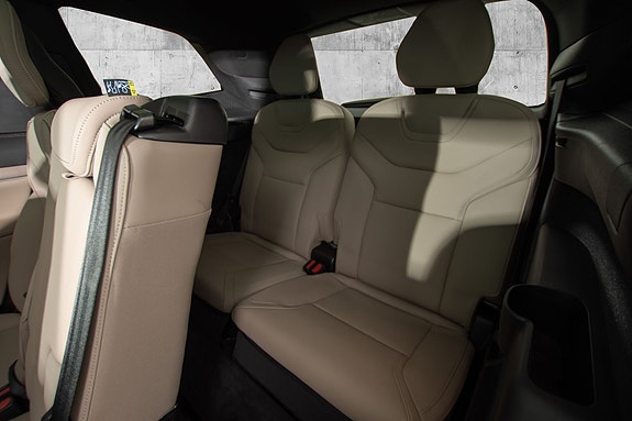 Volvo EX90 22 of 27