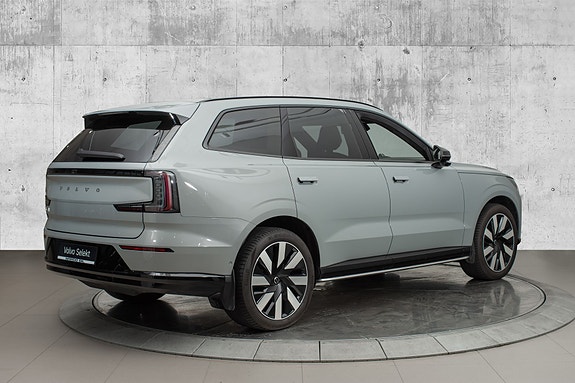 Volvo EX90 6 of 27