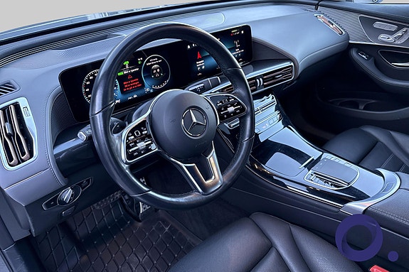 Mercedes-Benz EQC400 13 of 30