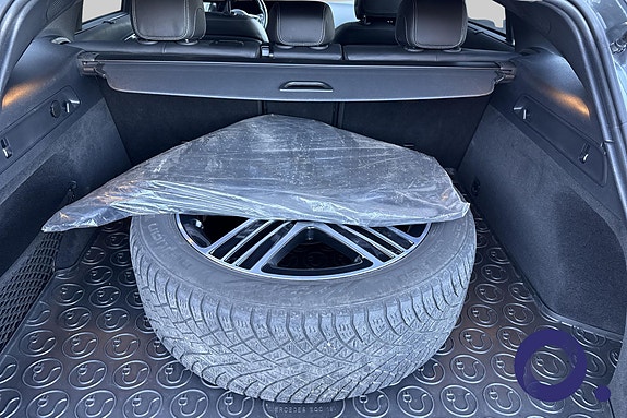 Mercedes-Benz EQC400 5 of 30