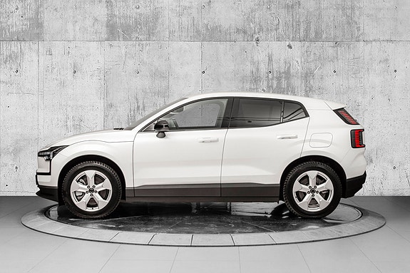 Volvo EX30 7 of 26
