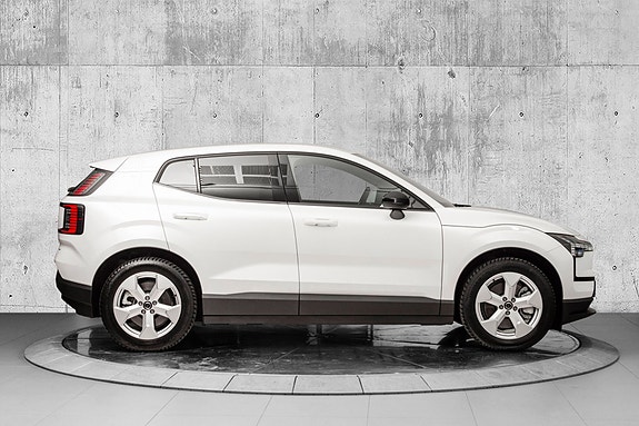 Volvo EX30 4 of 26